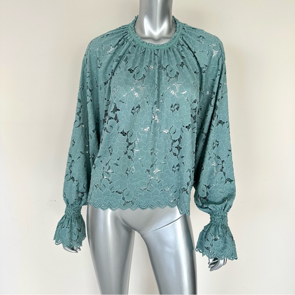 NWT!!! Free People women blouse size M Retail 98$